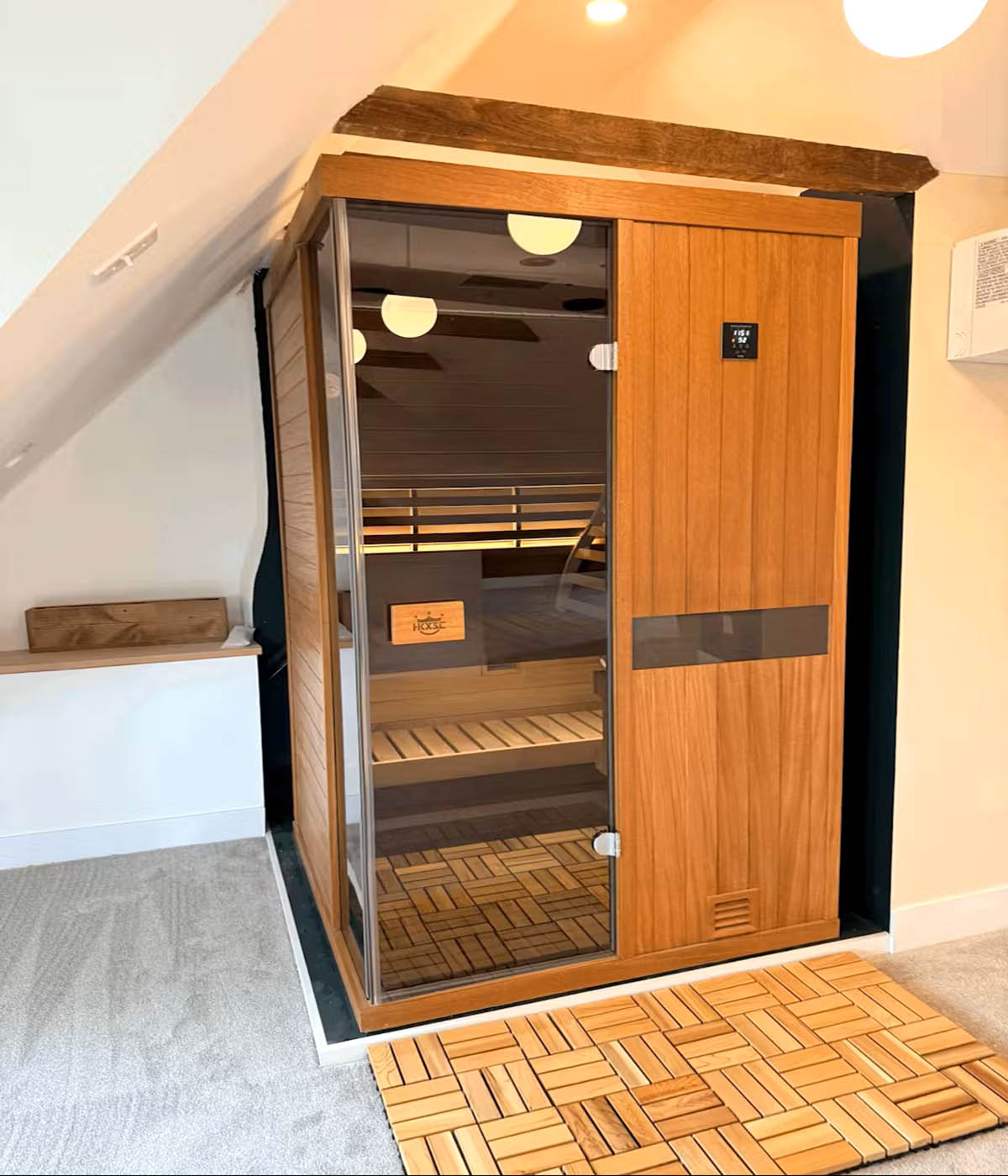 Weatherproof Indoor Solid Wood Sauna Room, High Temperature Resistant Sauna Cabin with Detachable Panels for Easy Disassembly and Storage