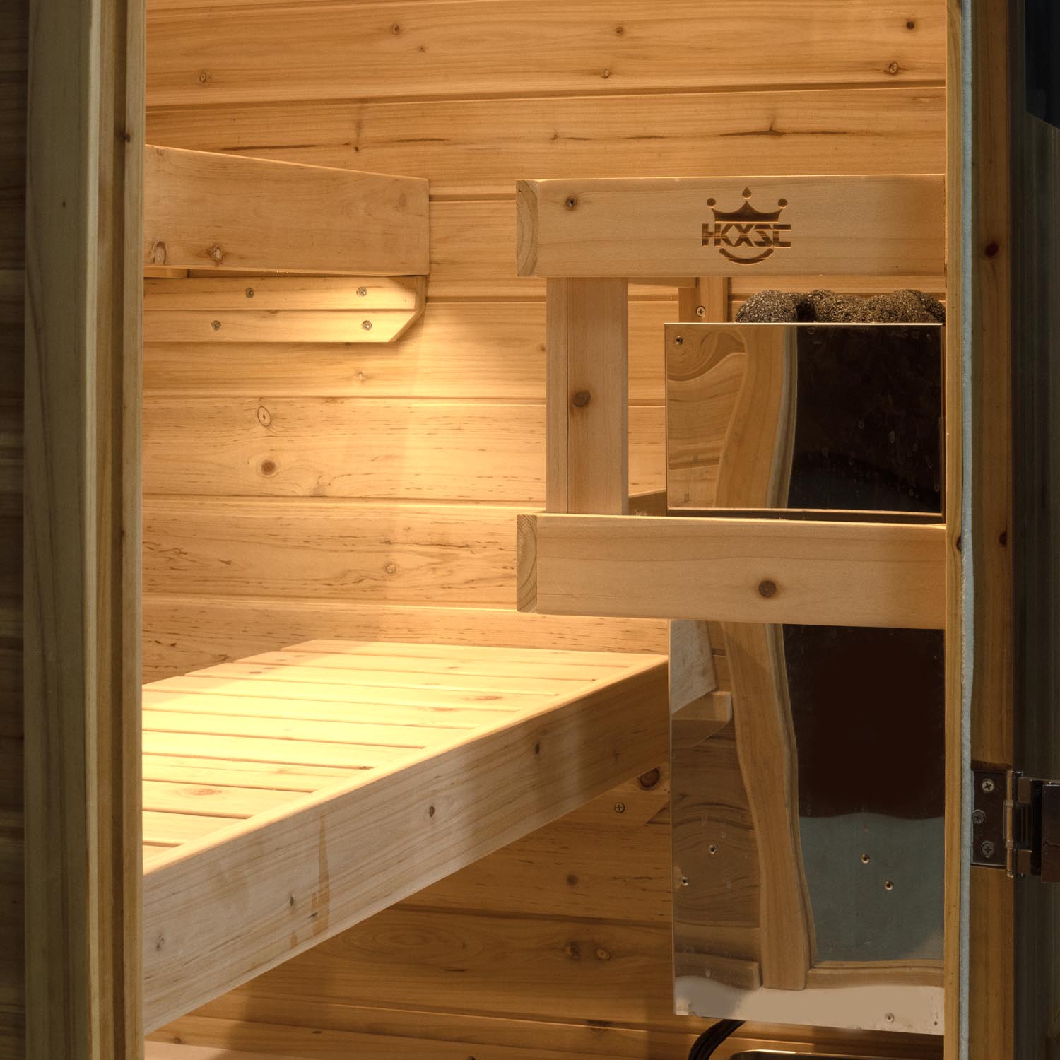 Adjustable temperature backyard steam sauna room meet different personal preference for mild or strong steam sweat therapy