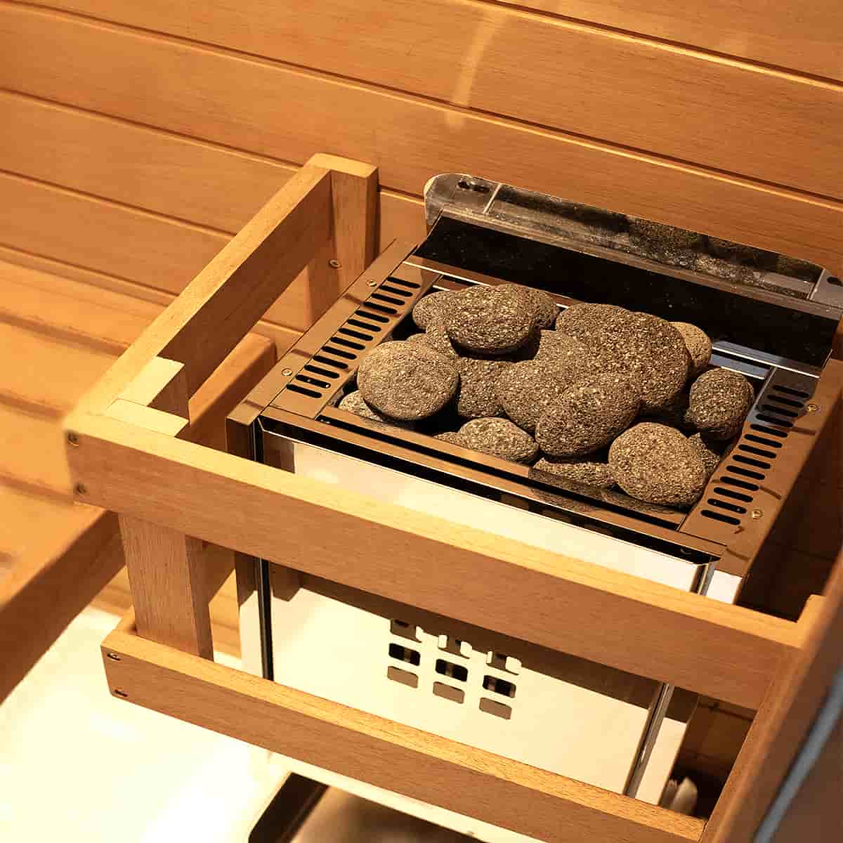 High temperature fired porous sauna stone, round structure, rapid heating