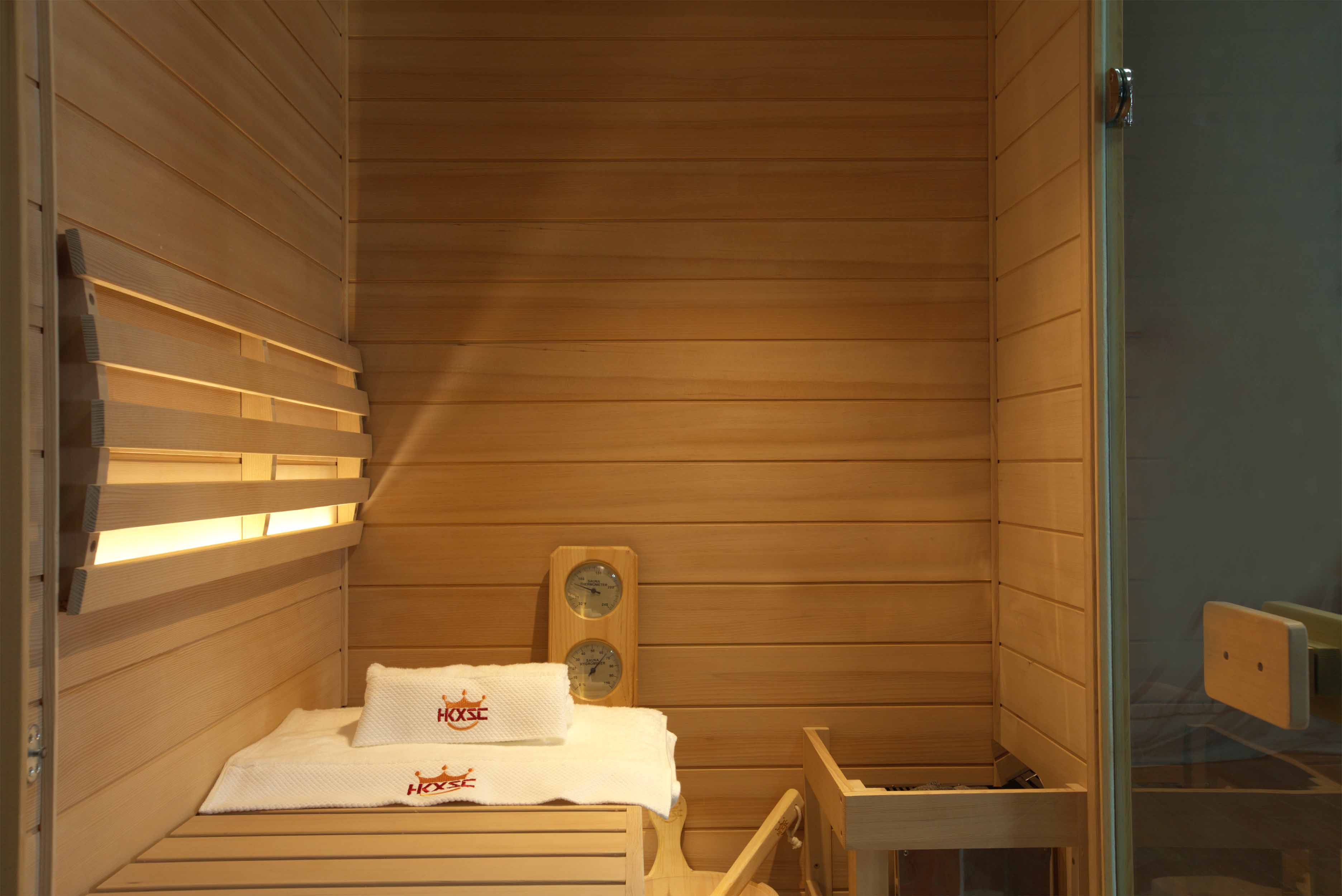 Body detox focused indoor steam sauna promote skin pore cleaning accelerate internal waste discharge and skin conditioning