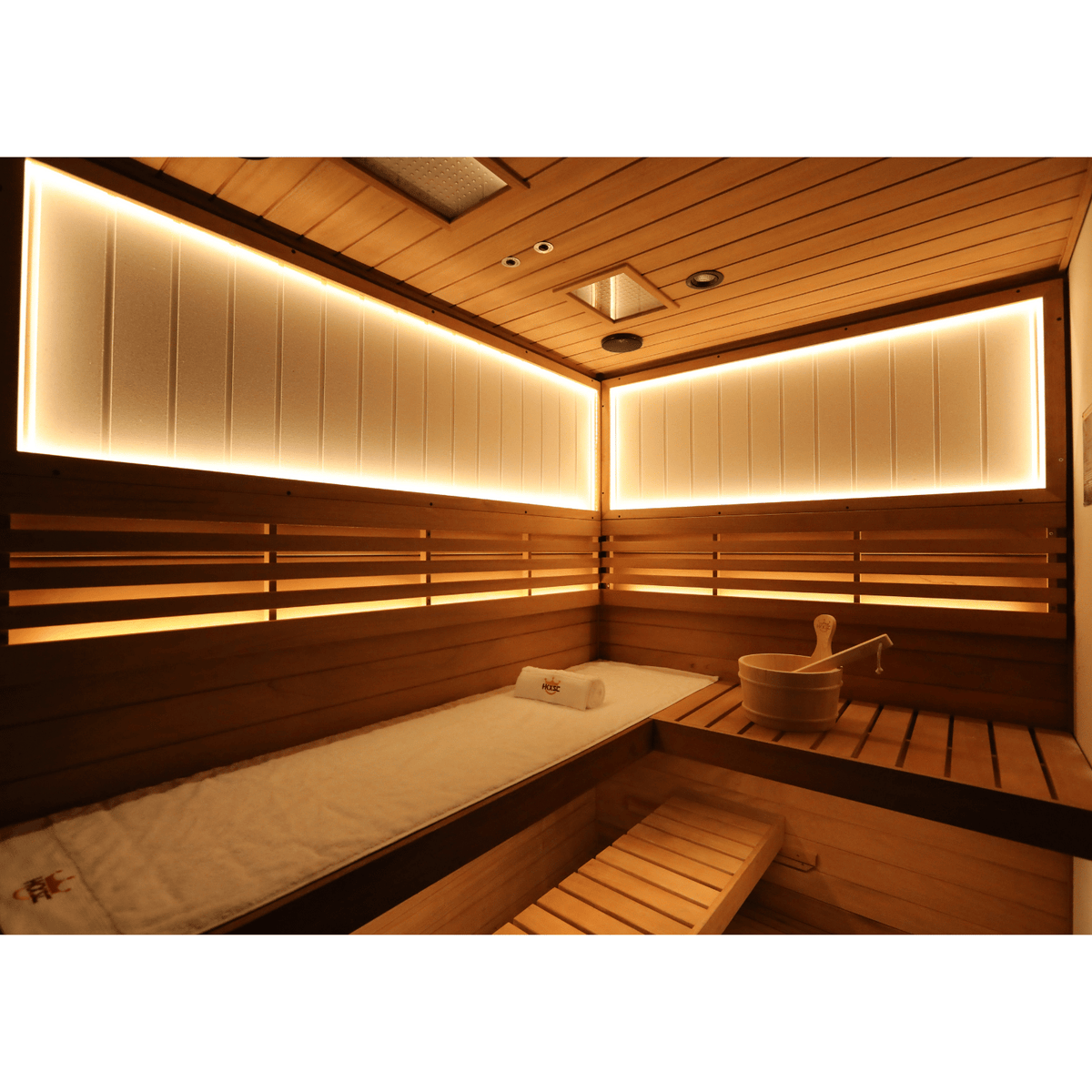 HKXSC 704VT Aurora 4-person outdoor African Mahogany steam sauna with V-roof design