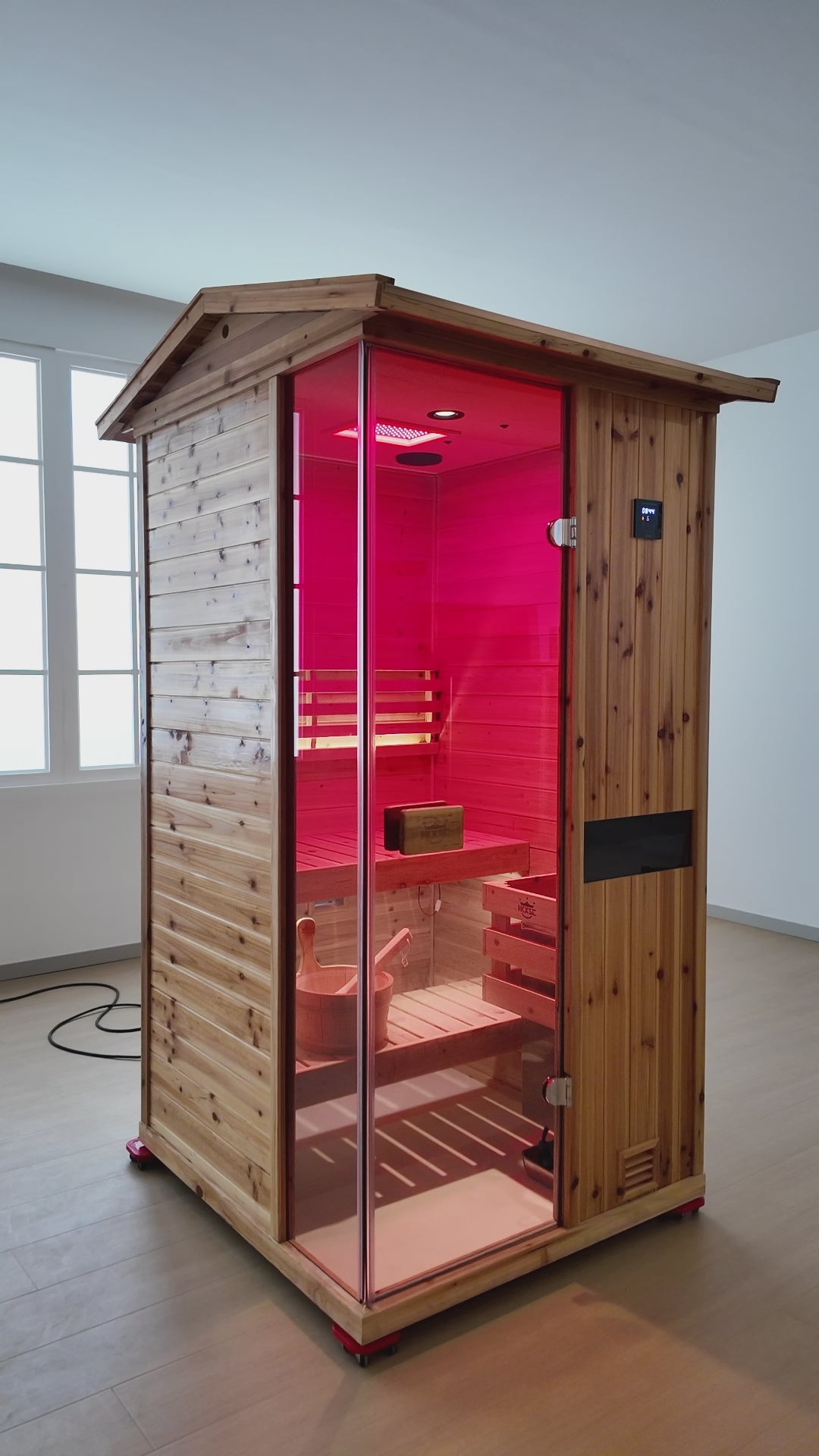 Outdoor 1 person sauna, all-round display, old fir